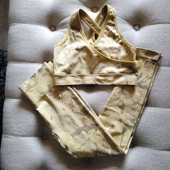 GymShark Adapt Tan Camo Seamless Sports Bra Legging Set Womens Small - Picture 12 of 12
